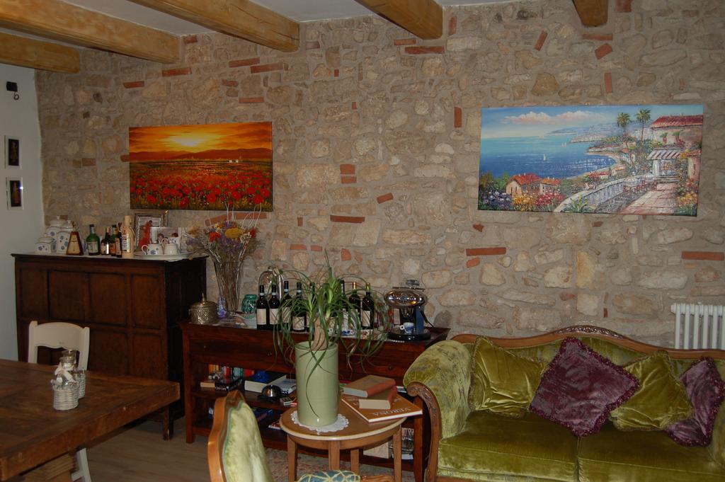 B&B Corte Giare Сант'Амброджо-ді-Вальполічелла Екстер'єр фото