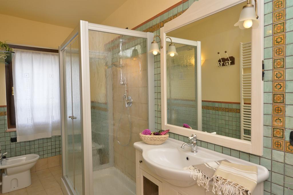 B&B Corte Giare Сант'Амброджо-ді-Вальполічелла Номер фото