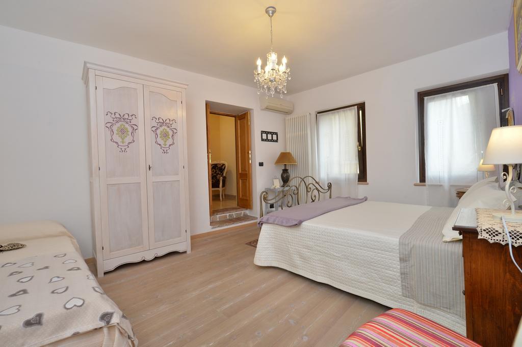 B&B Corte Giare Сант'Амброджо-ді-Вальполічелла Номер фото