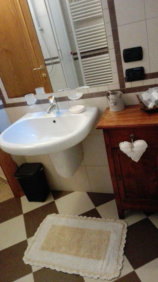 B&B Corte Giare Сант'Амброджо-ді-Вальполічелла Екстер'єр фото